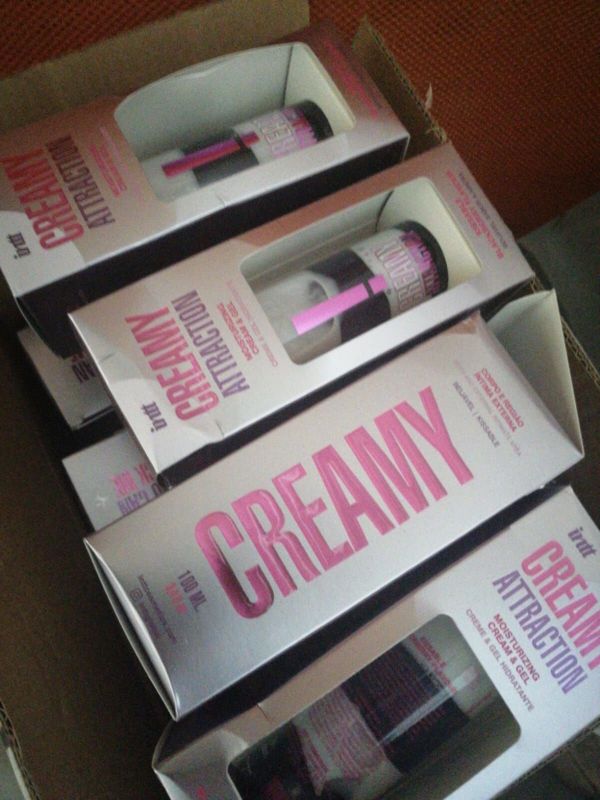 Зволожувальний крем-гель 2в1 Intt Creamy Attraction Blackberry 100мл (м'ята упаковка!!!)