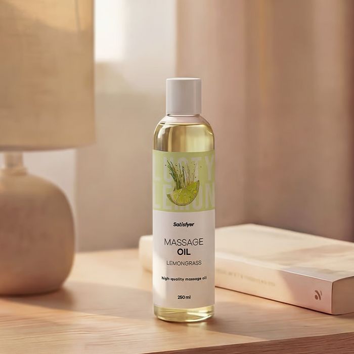Розпродаж!!! Масажна олія Satisfyer Massage Oil Lemongrass 250 мл (термін 30.04.2027)