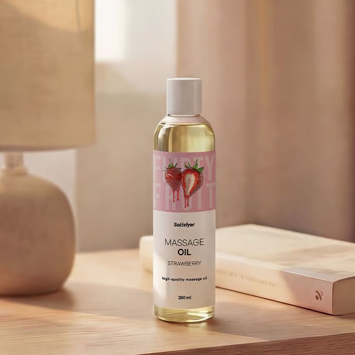 Розпродаж!!! Масажна олія Satisfyer Massage Oil Strawberry 250 мл (термін 30.04.2027)