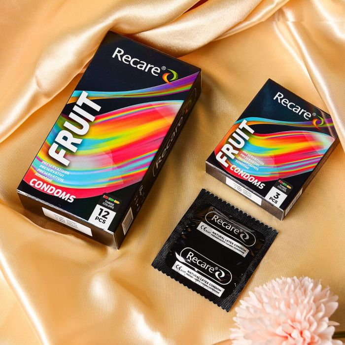 Презервативи Holographic Recare Fruit Flavour Condoms 3 шт, аромати: м'ята, банан, полуниця