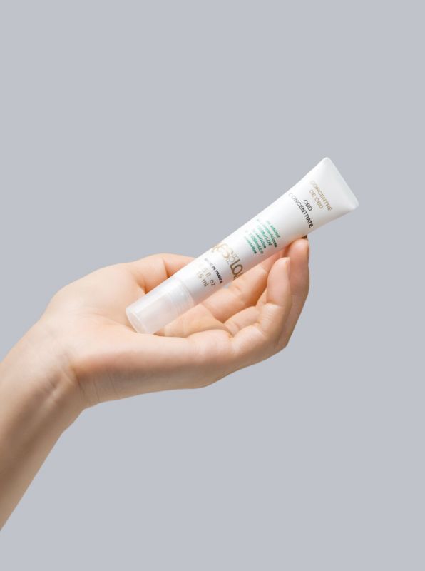 CBD-концентрат YESforLOV CBD CONCENTRATE 15 мл, розслаблює та підвищує чутливість, 150 мг CBD
